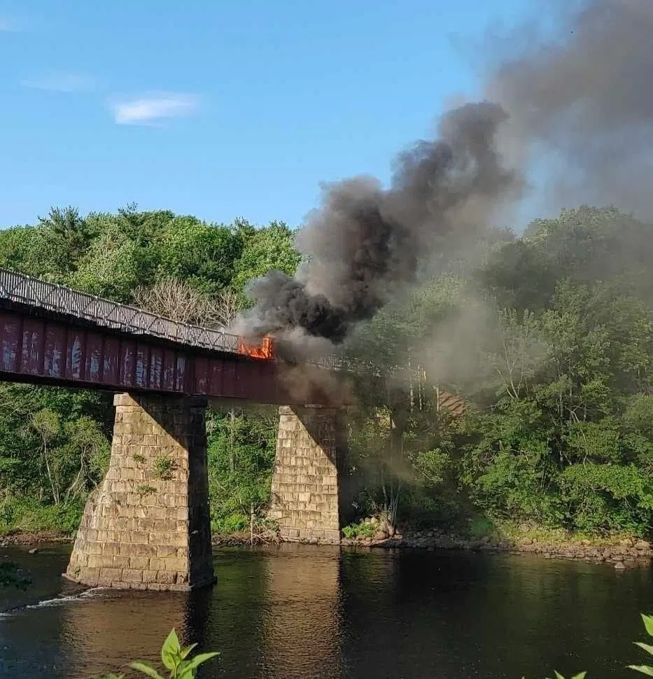 Crews quickly contain the fire on the Trestle Trail Bridge